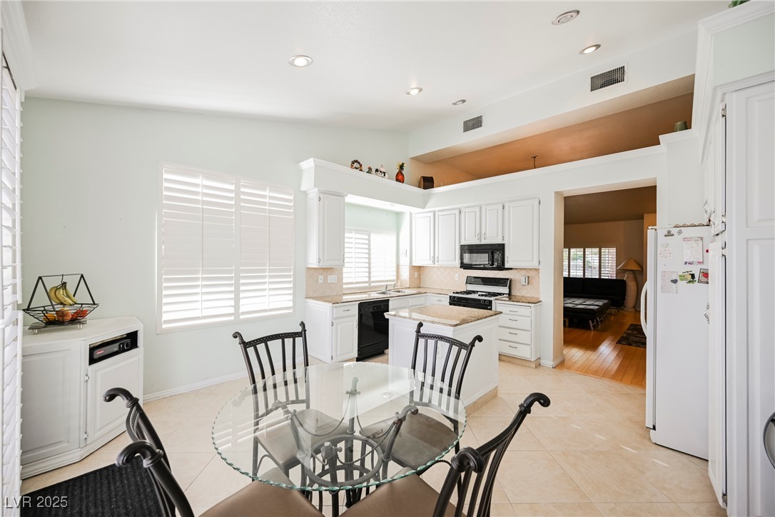 1424 Country Hollow Drive Property Photo 10