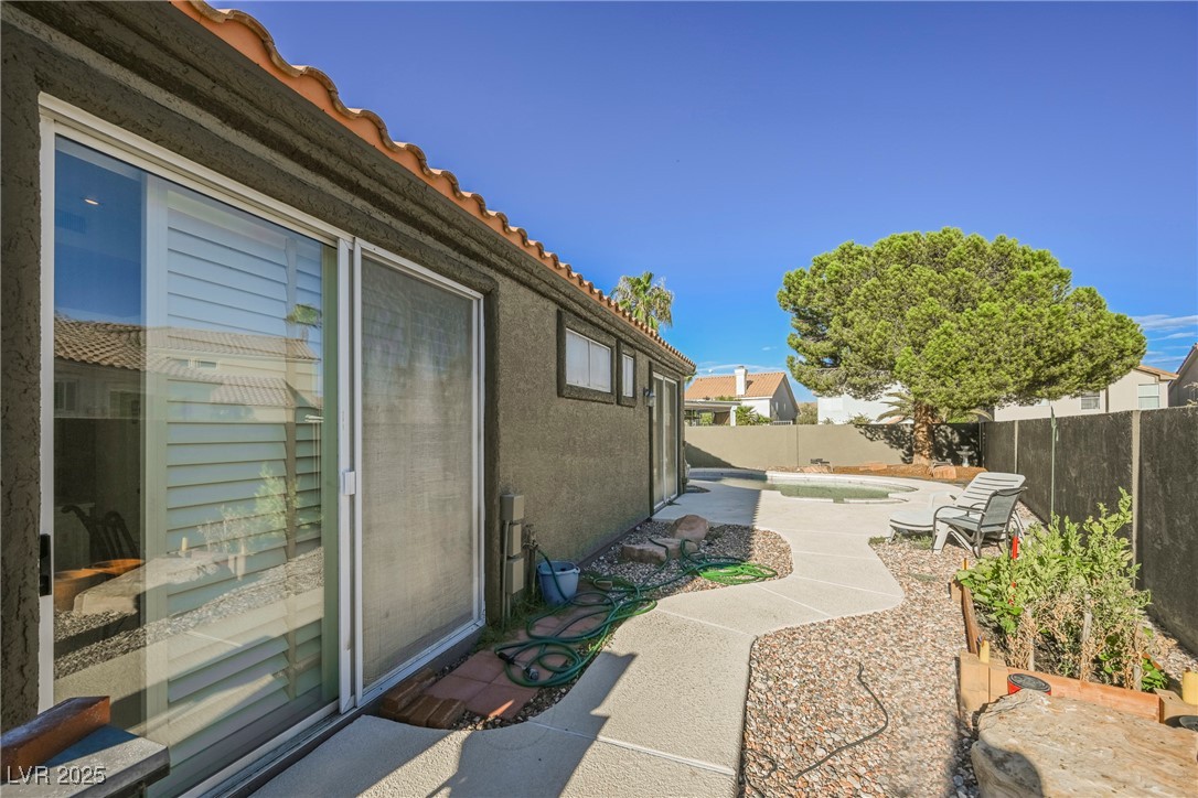 1424 Country Hollow Drive Property Photo 40