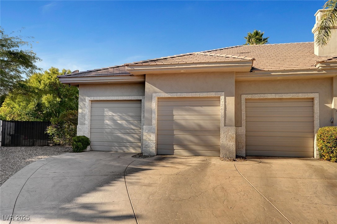 2111 Bogart Court Property Photo 5