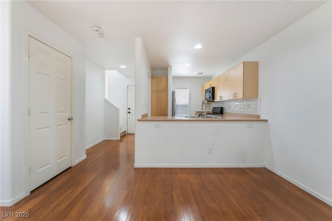 9132 Pearl Cotton Avenue Property Photo 13
