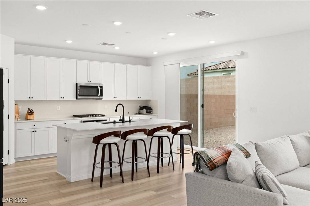5921 Bruselas Street Property Photo 11