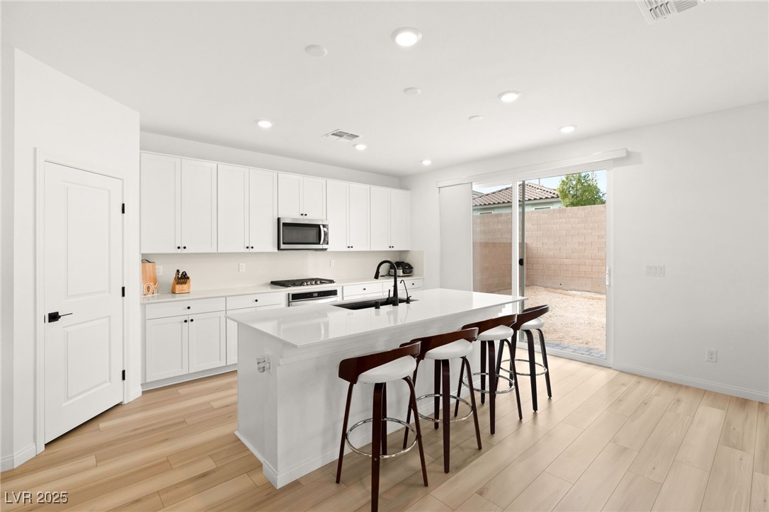 5921 Bruselas Street Property Photo 14