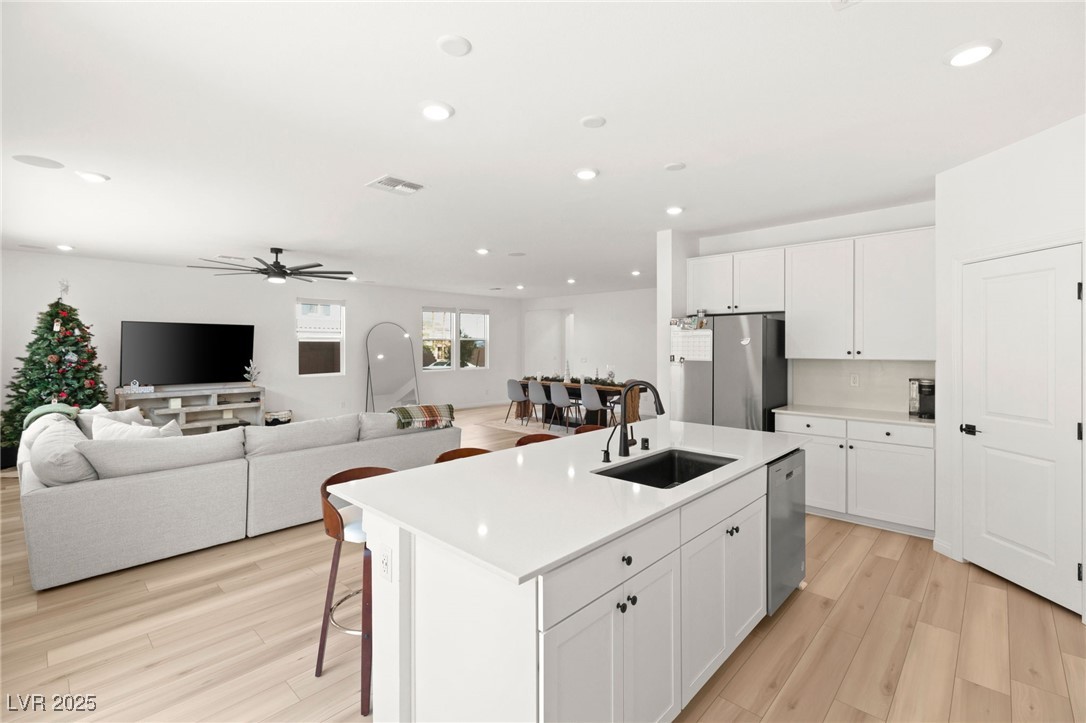 5921 Bruselas Street Property Photo 16