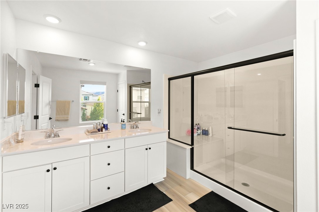 5921 Bruselas Street Property Photo 24