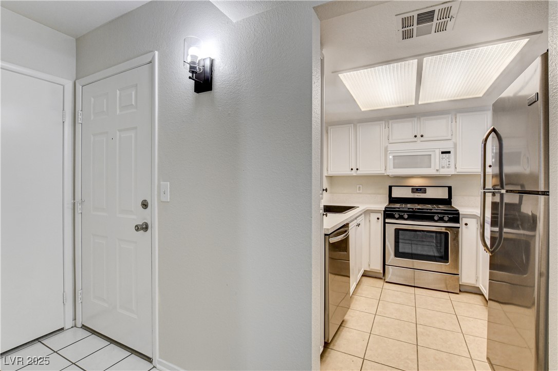 1908 Desert Falls Court 101 Property Photo 7