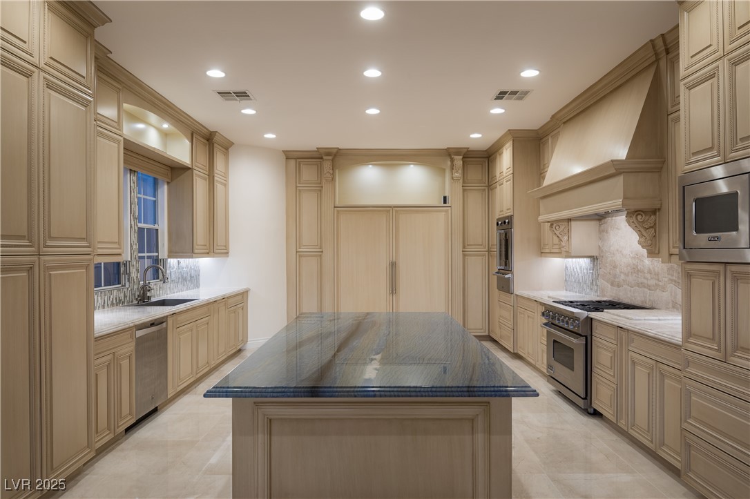 11503 Glowing Sunset Lane Property Photo 10