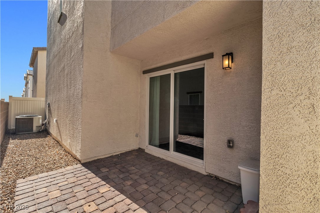 6952 Crescent Gold Street Property Photo 4