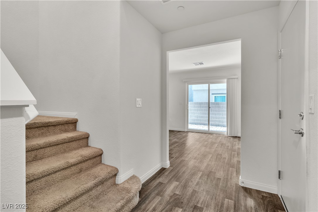 6952 Crescent Gold Street Property Photo 8
