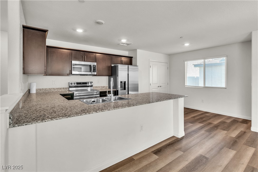 6952 Crescent Gold Street Property Photo 11