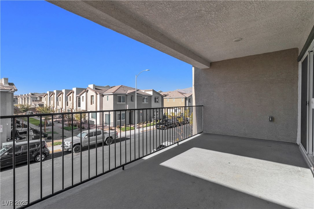 6952 Crescent Gold Street Property Photo 21