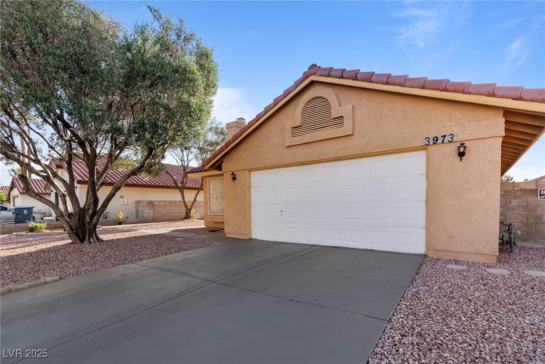 3973 El Camino Road Property Photo 2