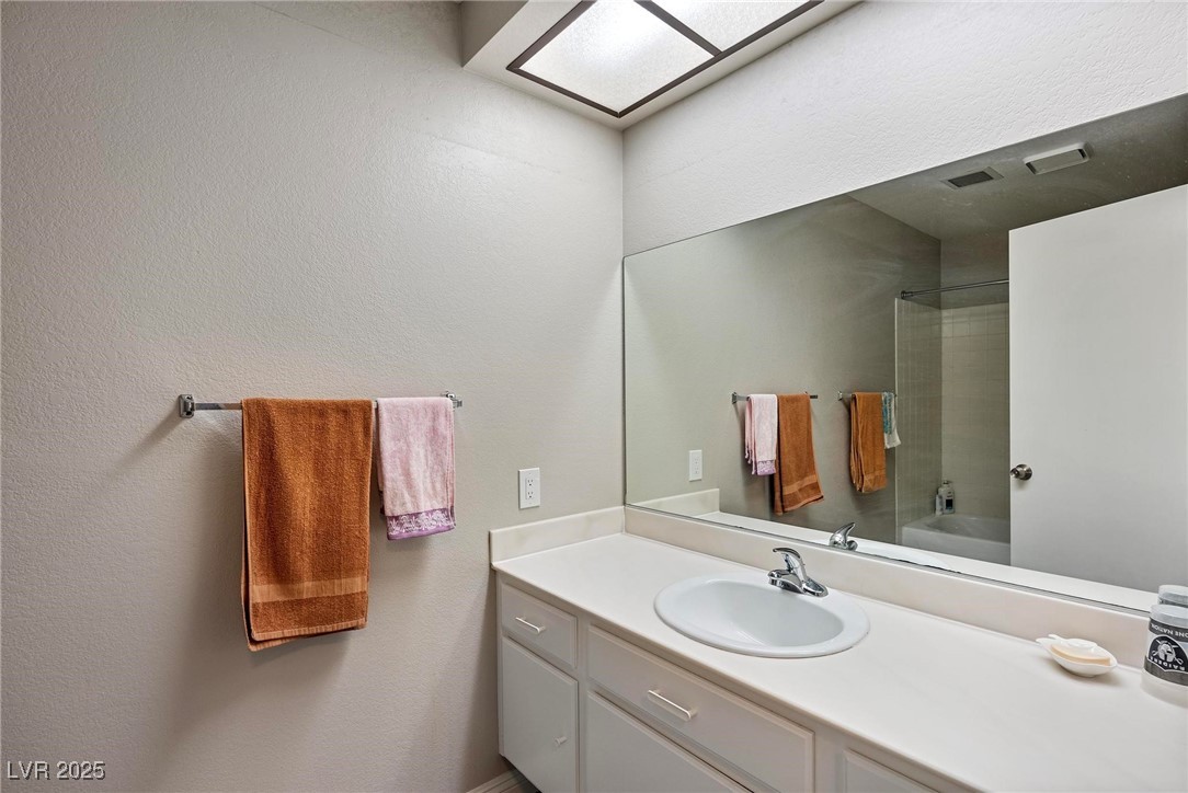 3973 El Camino Road Property Photo 19