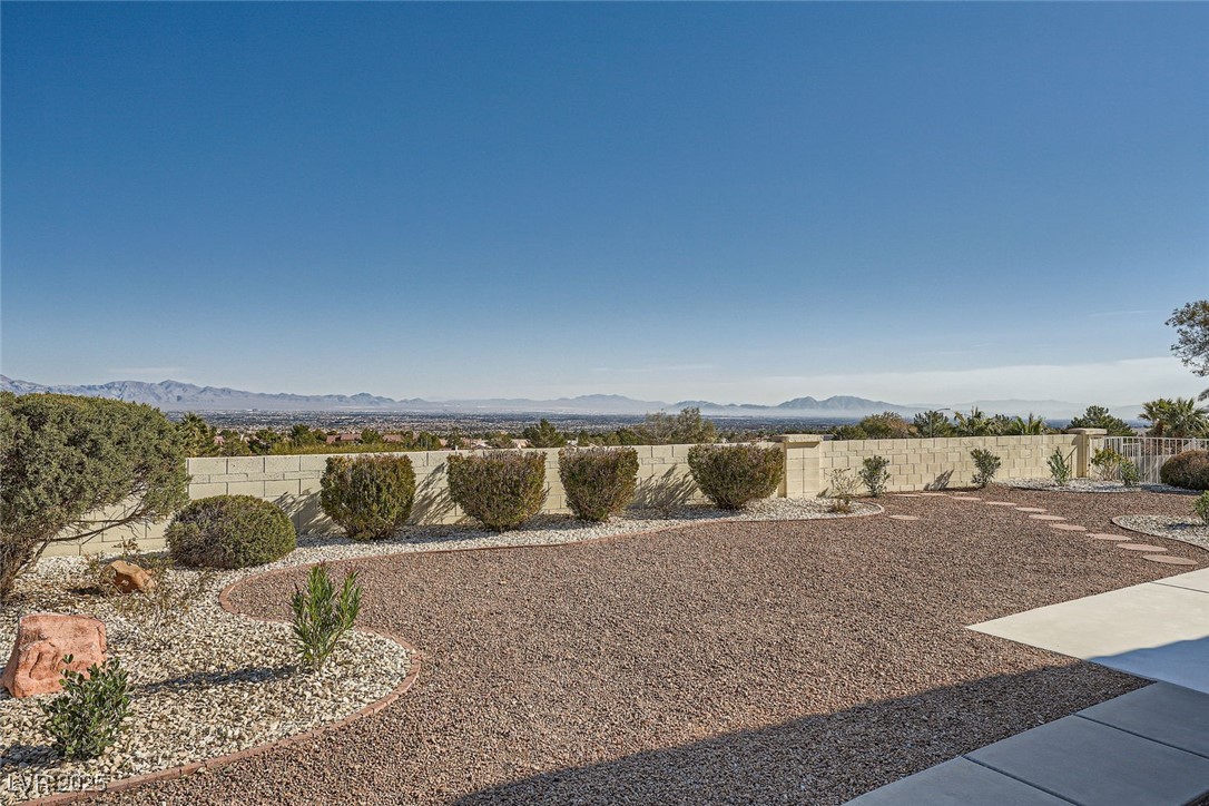 2904 Bow Bridge Drive Property Photo 7