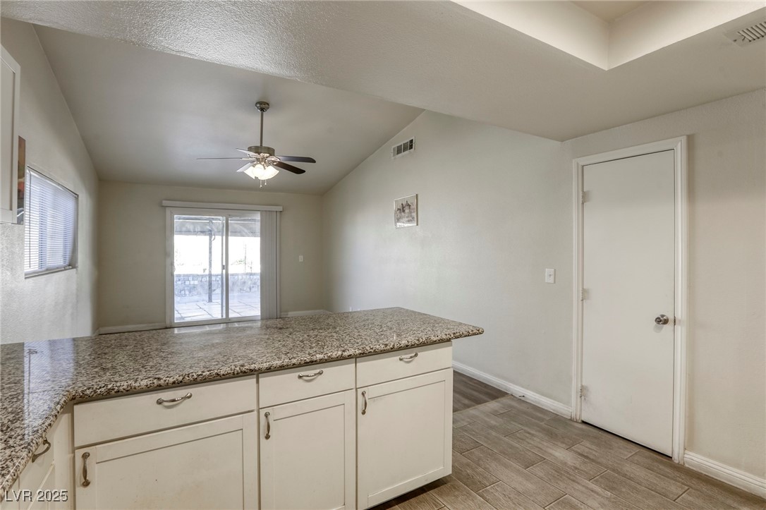 5132 Springland Street Property Photo 12
