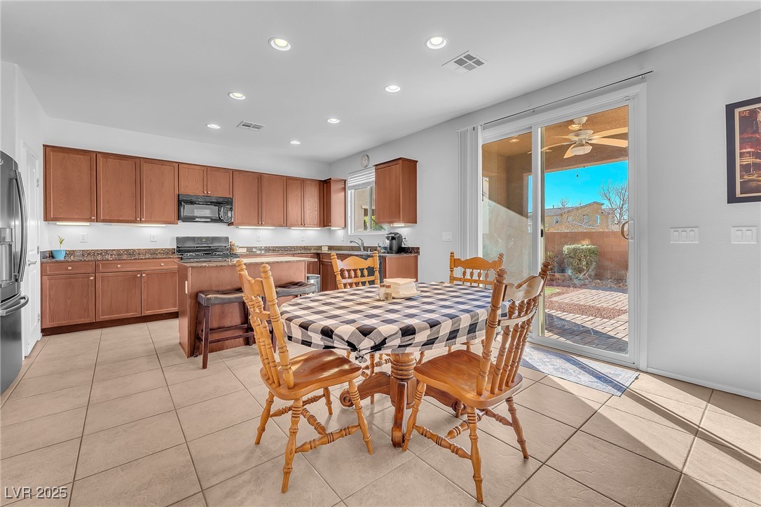 7053 Solana Ridge Drive Property Photo 8