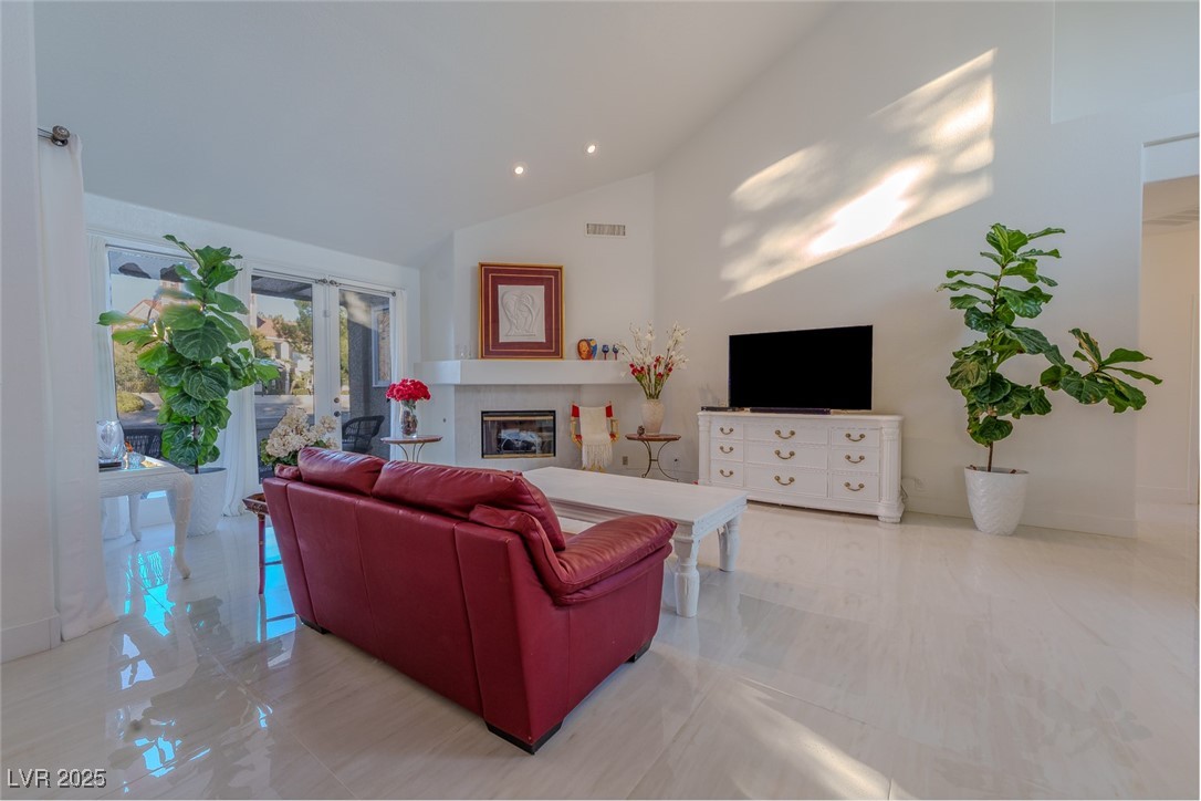 7976 Harbour Towne Avenue Property Photo 4