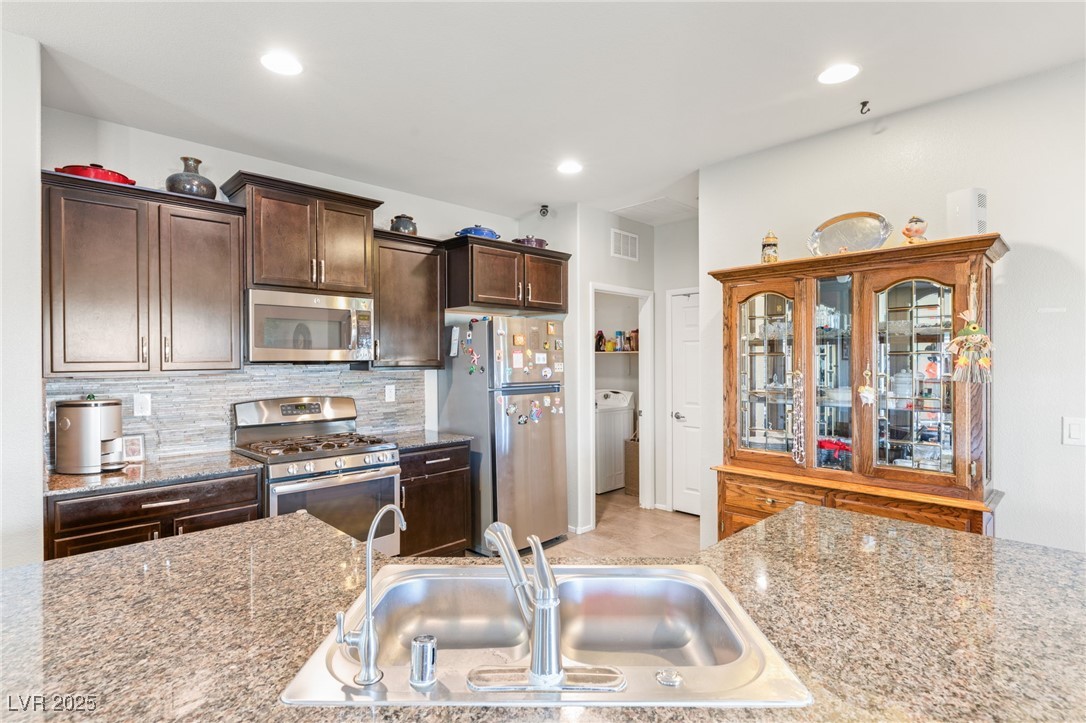 2720 Mickey Mantle Court Property Photo 6