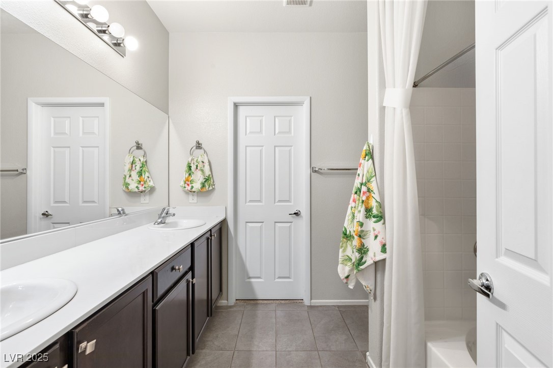 2720 Mickey Mantle Court Property Photo 11