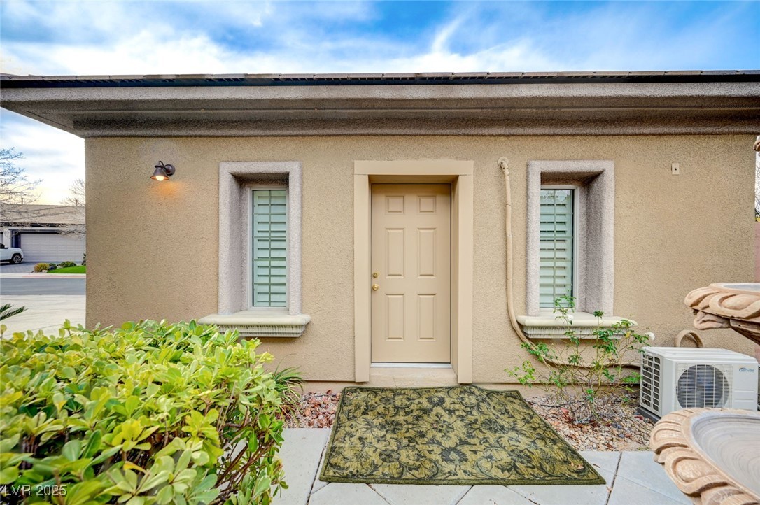 6 Holly Tree Court Property Photo 3