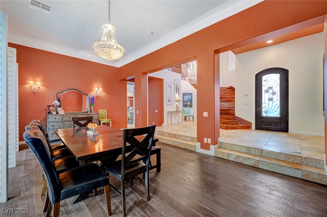 6 Holly Tree Court Property Photo 9