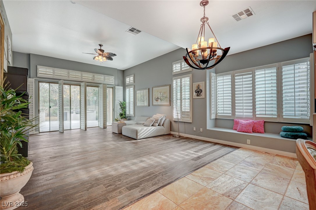 6 Holly Tree Court Property Photo 13