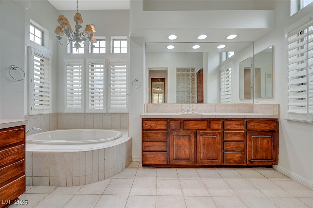 6 Holly Tree Court Property Photo 32