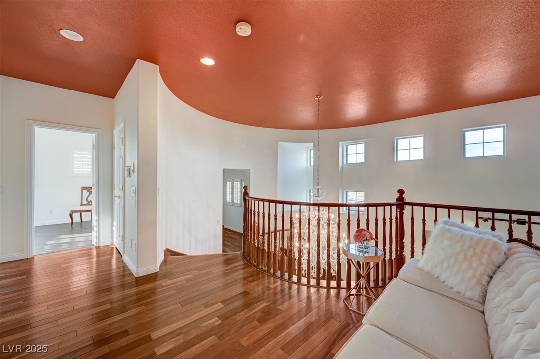 6 Holly Tree Court Property Photo 45