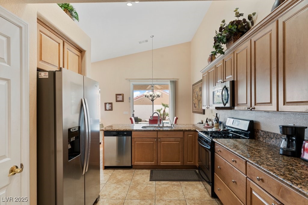 1704 Nestled Meadows Lane Property Photo 12