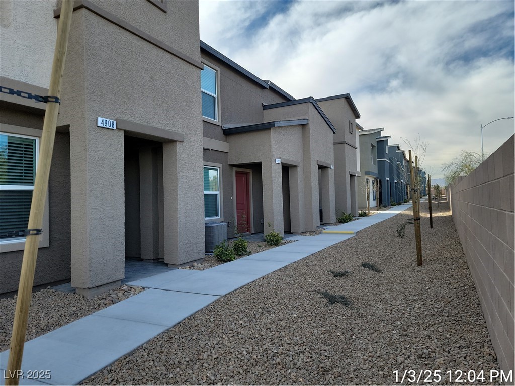 4916 Apple Mesa Avenue Property Photo 2