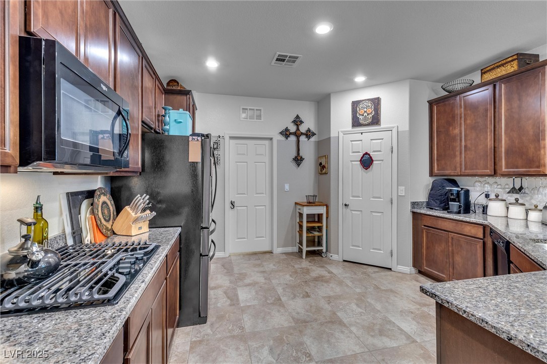 8862 Nannette Marie Court Property Photo 4