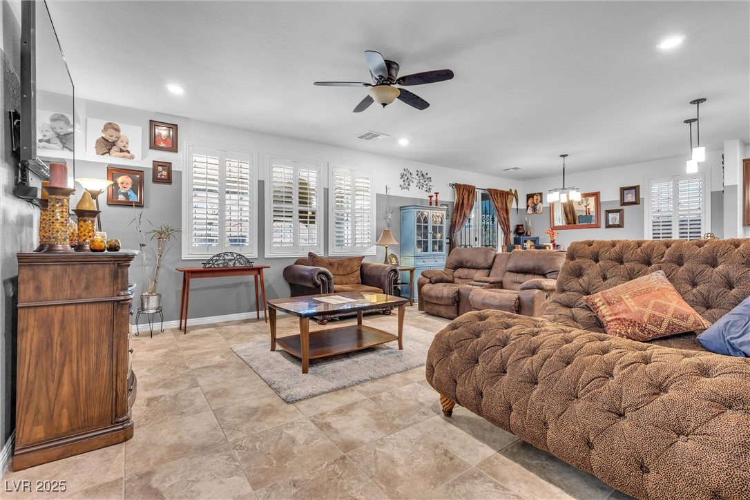 8862 Nannette Marie Court Property Photo 6