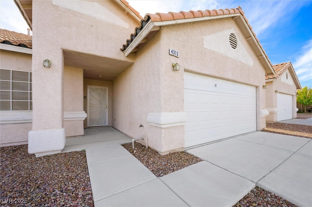 4313 Beach Cliff Avenue Property Photo 2