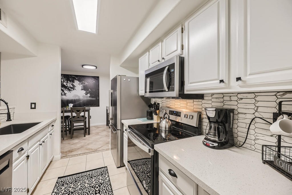 555 East Silverado Ranch Boulevard 1158 Property Photo 7