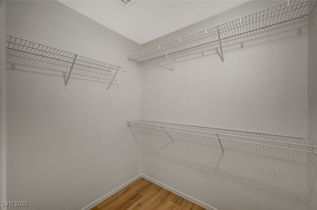 9204 Weeping Hollow Avenue Property Photo 29