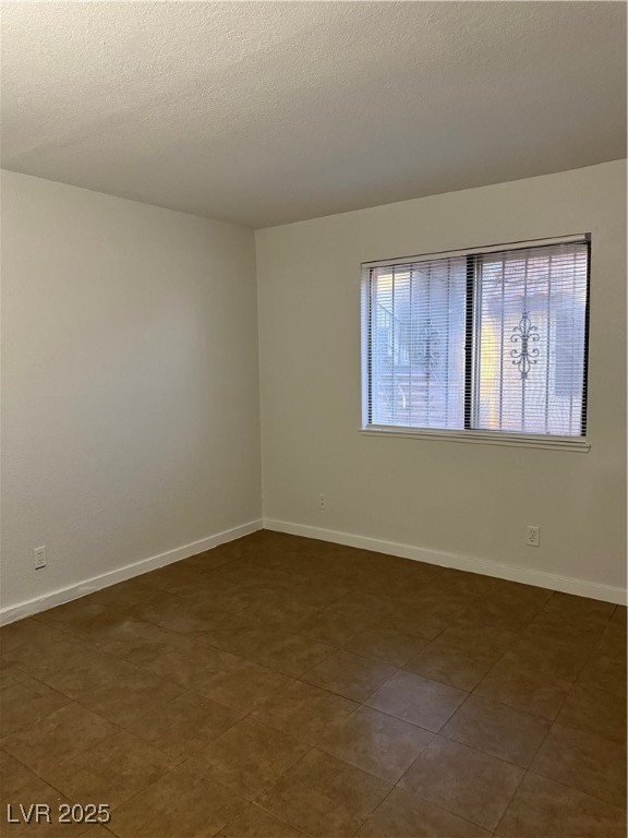 2112 Venus Avenue A Property Photo 9