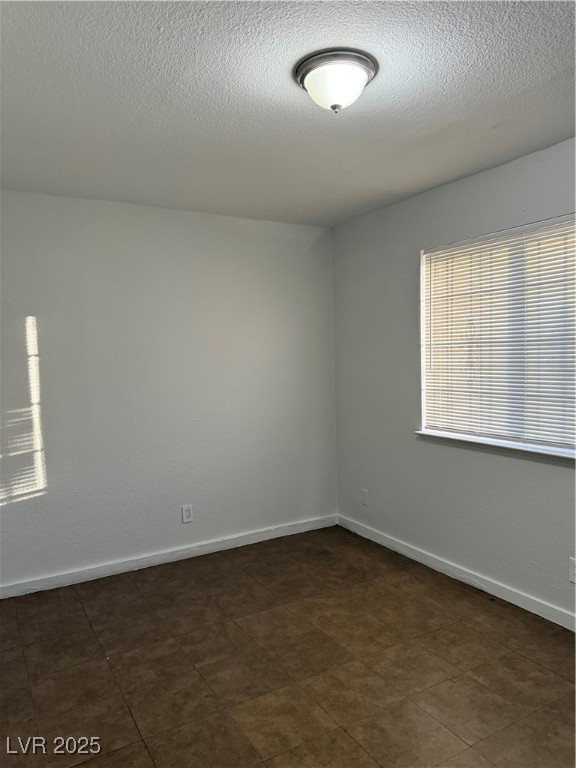 2112 Venus Avenue A Property Photo 14