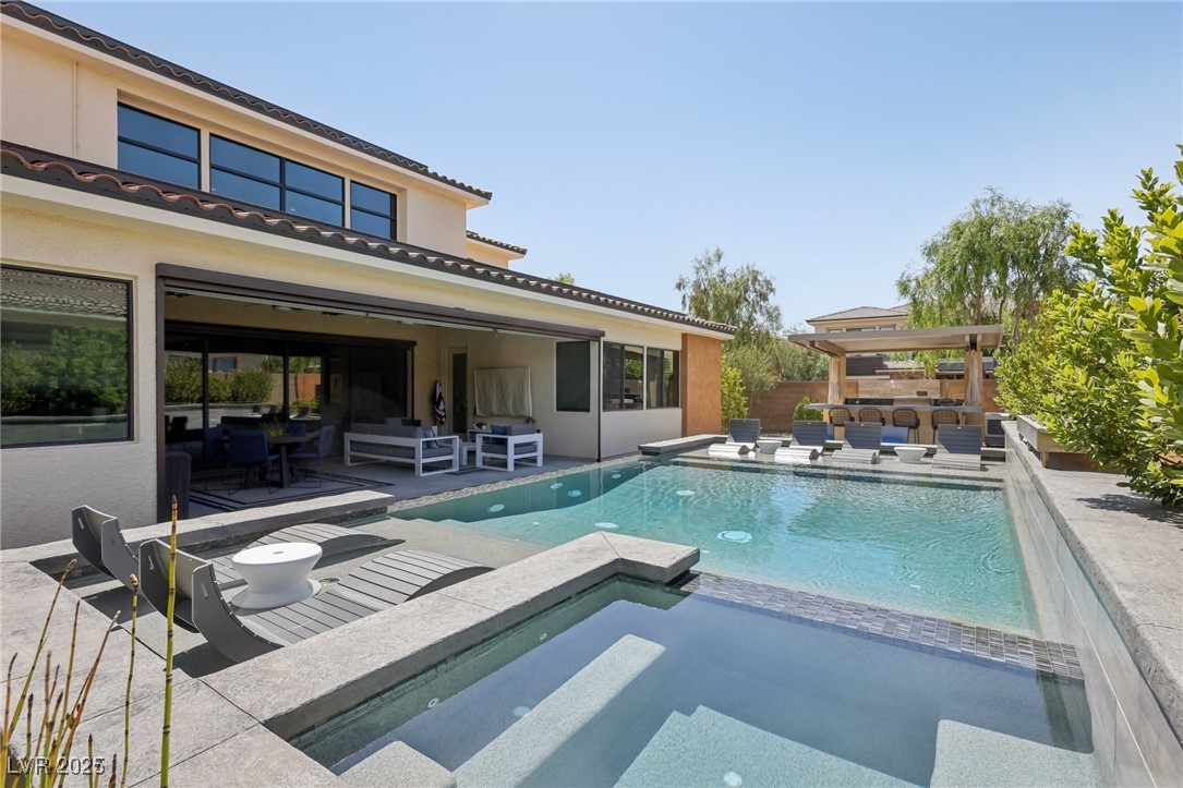 103 San Martino Place Property Photo 43