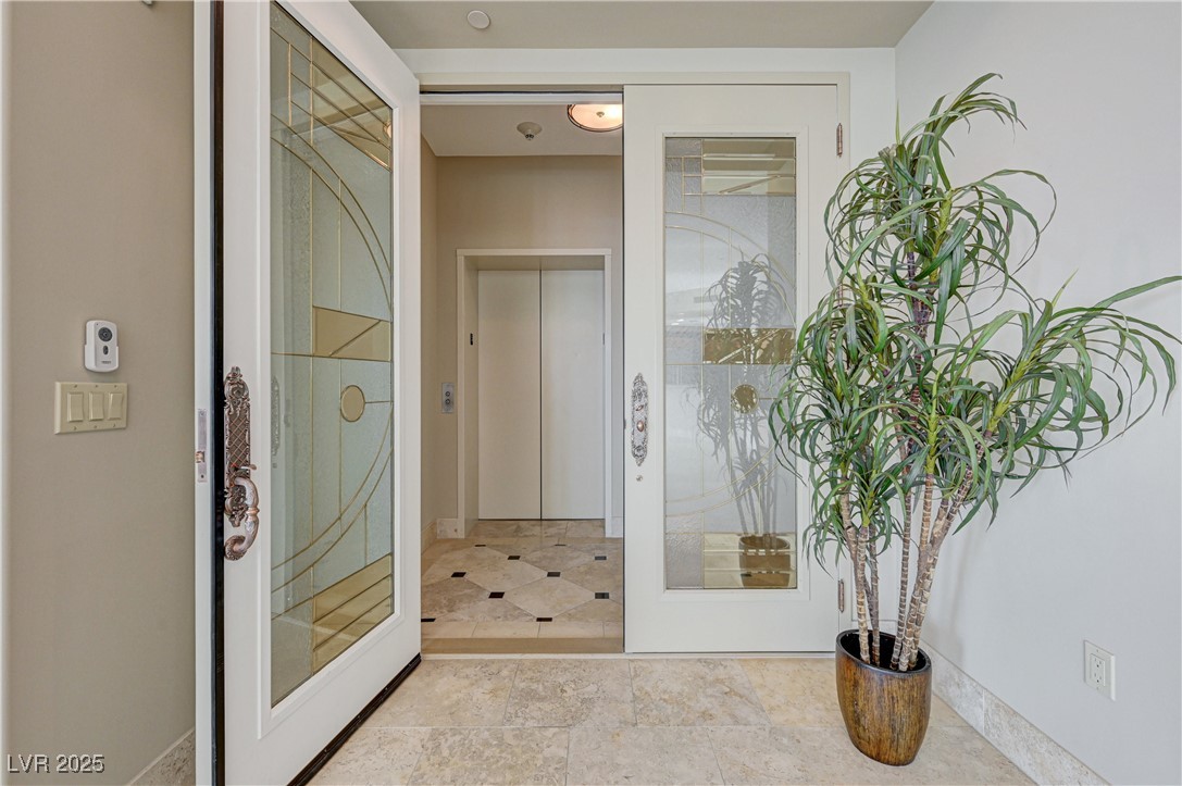 9101 Alta Drive 502 Property Photo 10