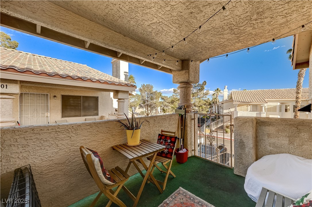 929 Rockview Drive 202 Property Photo 14