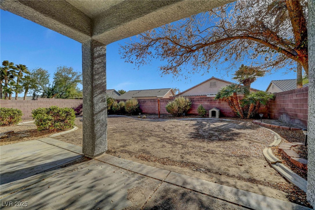 5919 Pavilion Lakes Avenue Property Photo 10