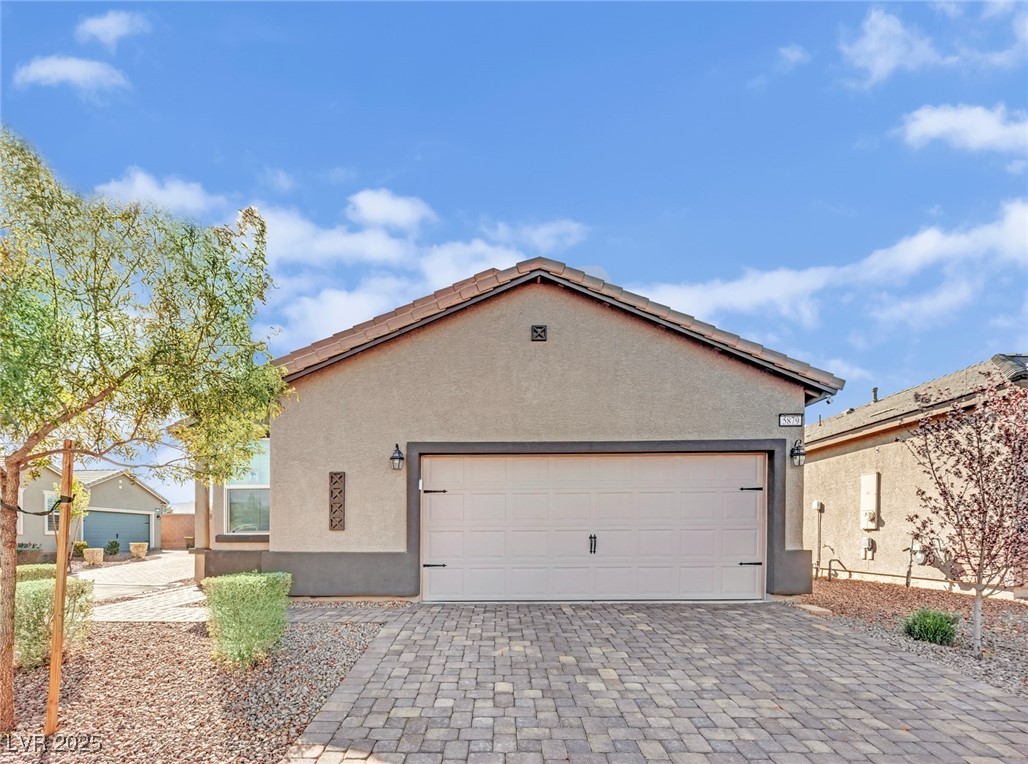 5879 Alcott Grove Court Property Photo 3