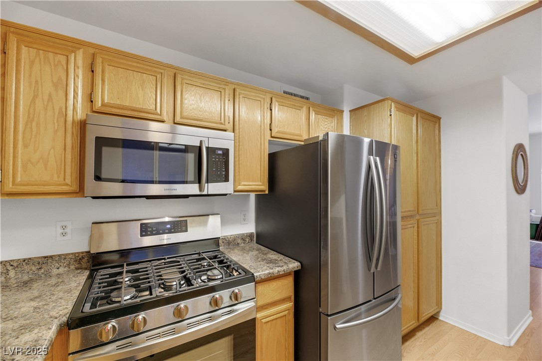 3125 North Buffalo Drive 2136 Property Photo 11
