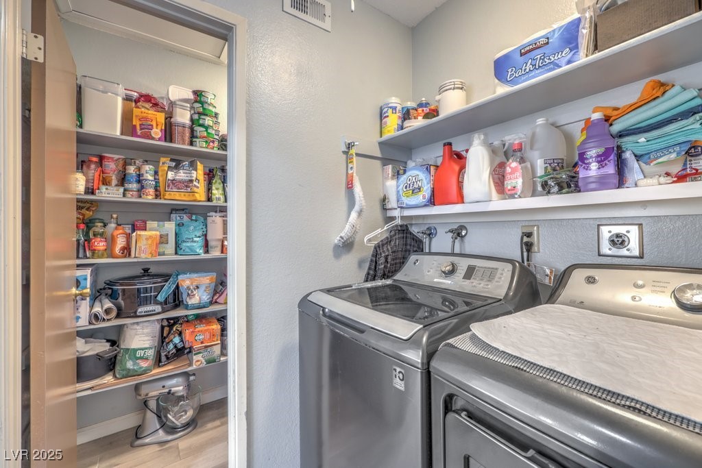 4025 Ridgewood Avenue Property Photo 8
