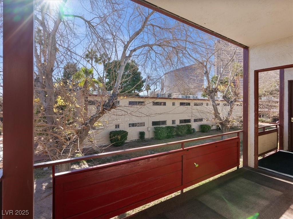 350 East Desert Inn Road H208 Property Photo 23