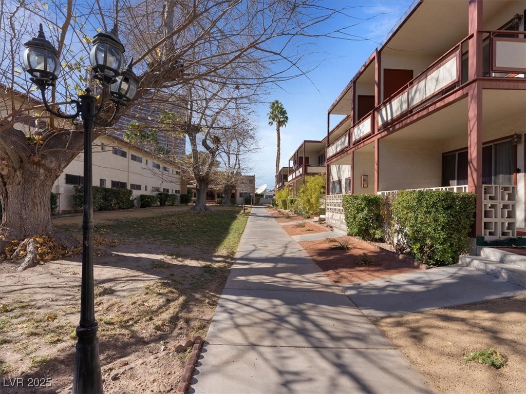 350 East Desert Inn Road H208 Property Photo 29