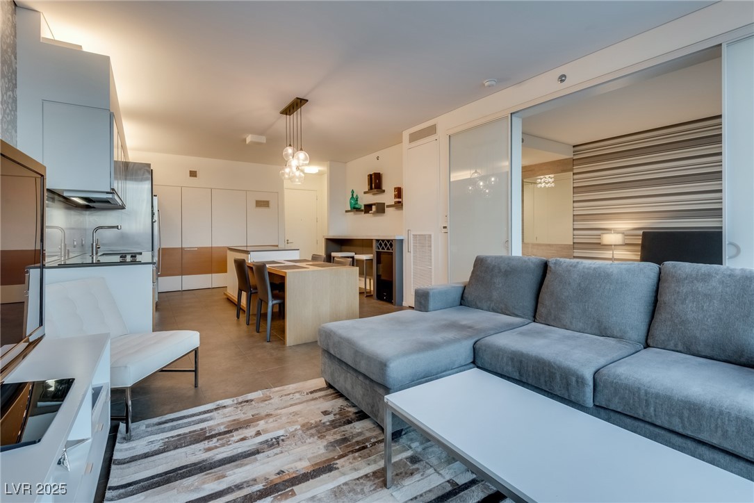3722 Las Vegas Boulevard 1004 Property Photo 2