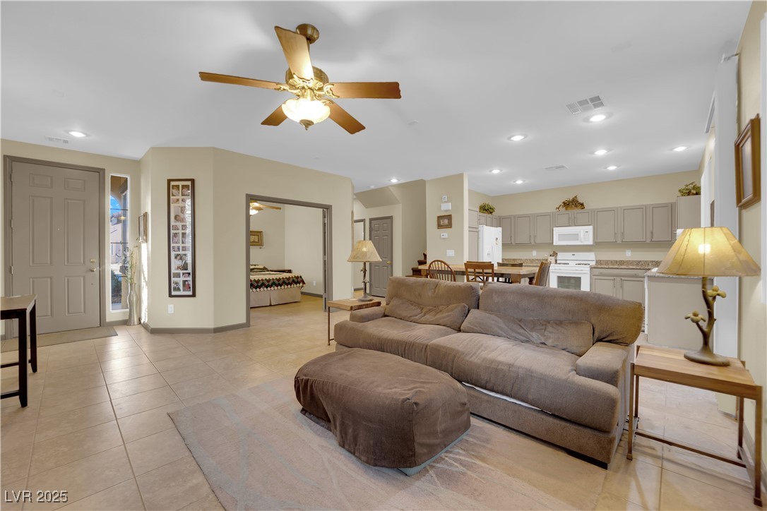 9161 Horizon Mist Avenue Property Photo 8