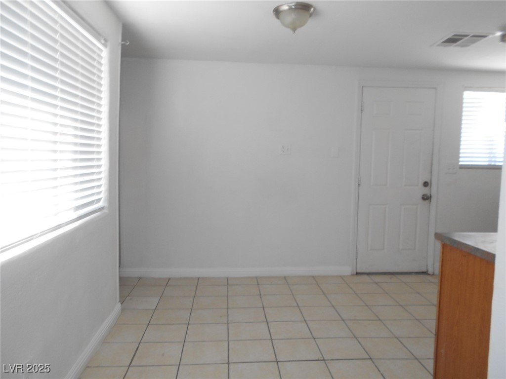2137 East Saint Louis Avenue Property Photo 6