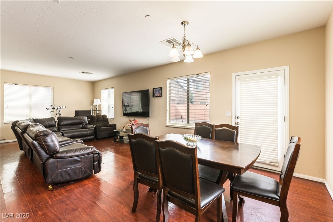658 Forest Peak Street Property Photo 7