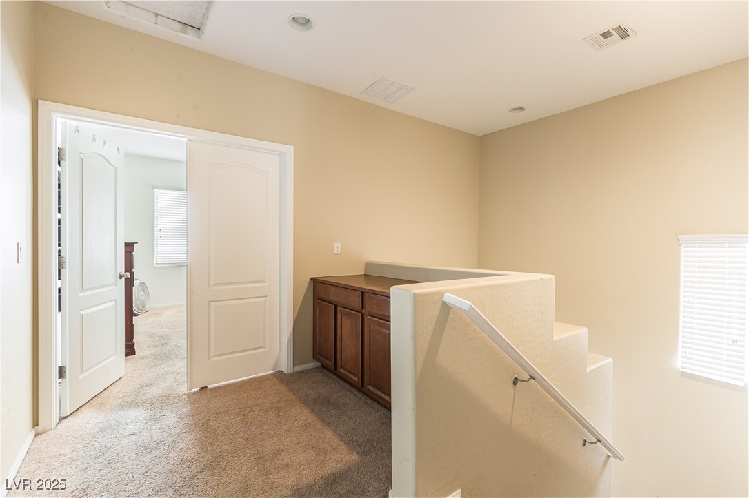 658 Forest Peak Street Property Photo 11